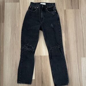 Abercrombie & Fitch Black 90s Straight Ultra High Rise Jeans